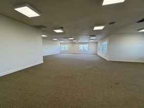 1213 Ranch Road 620 S, Lakeway, TX à louer Photo intérieure– Image 1 sur 9