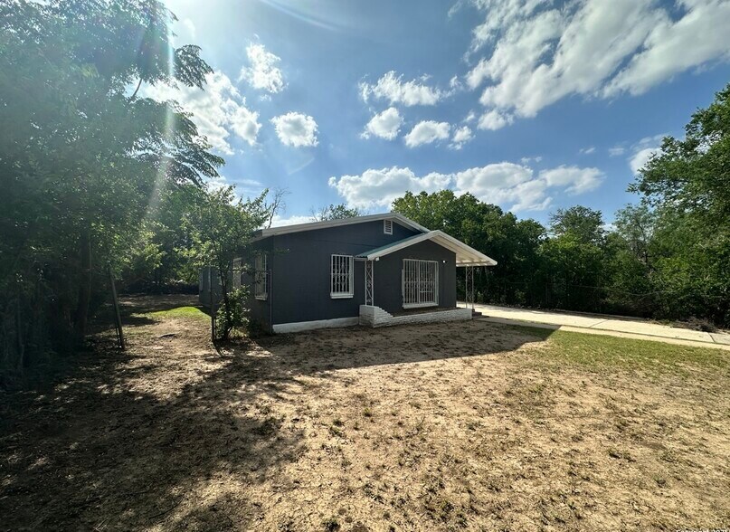 6301 US Highway 90, San Antonio, TX à vendre - Photo de l’immeuble – Image 3 sur 26