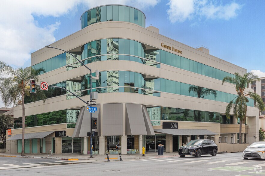 2445 5th Ave, San Diego, CA à louer - Photo de l’immeuble – Image 2 sur 6