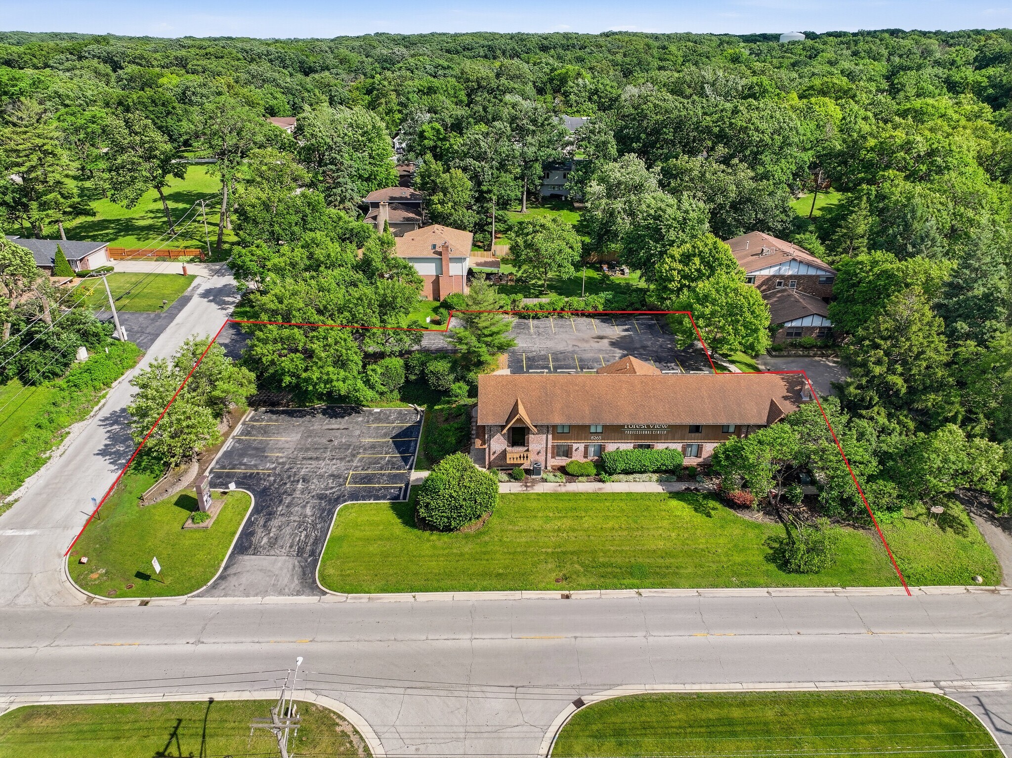 8265 S Archer Ave, Willow Springs, IL à vendre Photo de l’immeuble– Image 1 sur 42