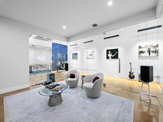 Plus de détails pour 719-721 NE 2nd Ave, Fort Lauderdale, FL - Local commercial à vendre