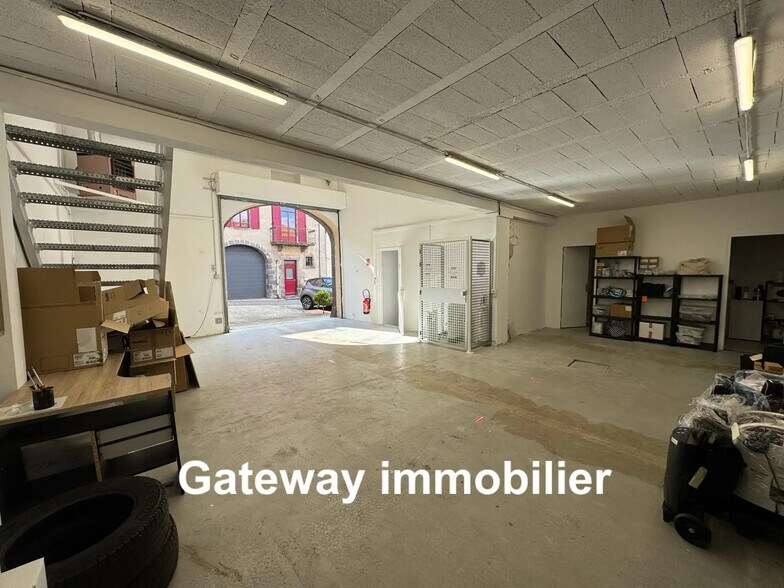 Industriel/Logistique dans Aubière à vendre - Photo de l’immeuble – Image 3 sur 8