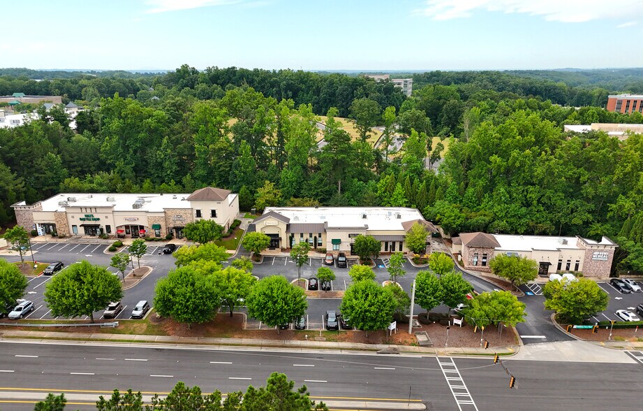 6395 McGinnis Ferry Rd, Johns Creek, GA à louer - Photo de l’immeuble – Image 2 sur 6