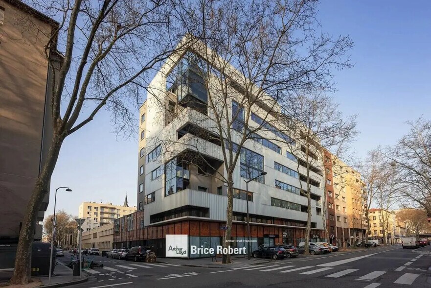 Bureau dans Lyon à louer - Photo de l’immeuble – Image 1 sur 3