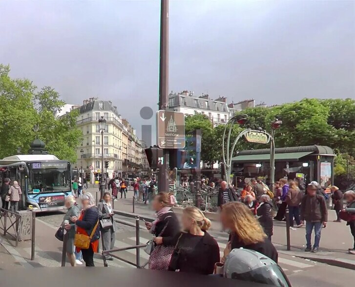 Local commercial dans Paris à louer - Photo de l’immeuble – Image 2 sur 3