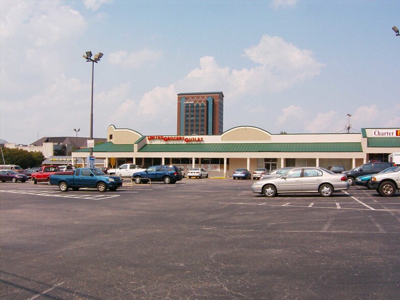 115-123 SE Broad St, Murfreesboro, TN à louer - Photo de l’immeuble – Image 1 sur 3