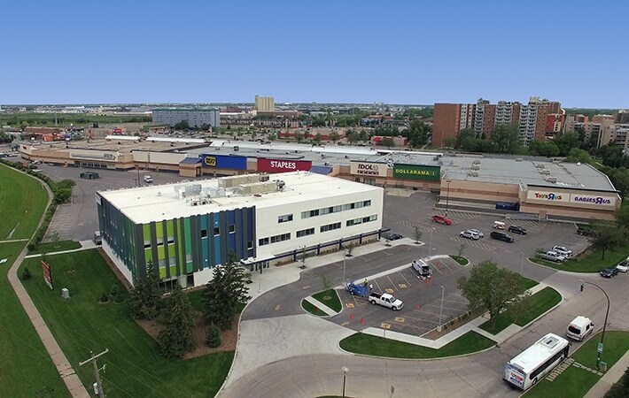 1910 Pembina Hwy S, Winnipeg, MB à louer - Photo de l’immeuble – Image 3 sur 47