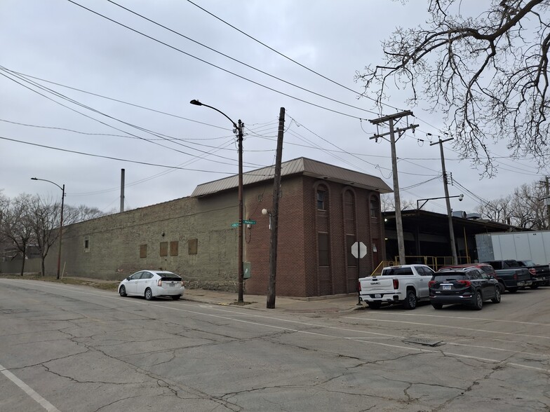610 W 81st St, Chicago, IL à louer - Photo principale – Image 1 sur 31
