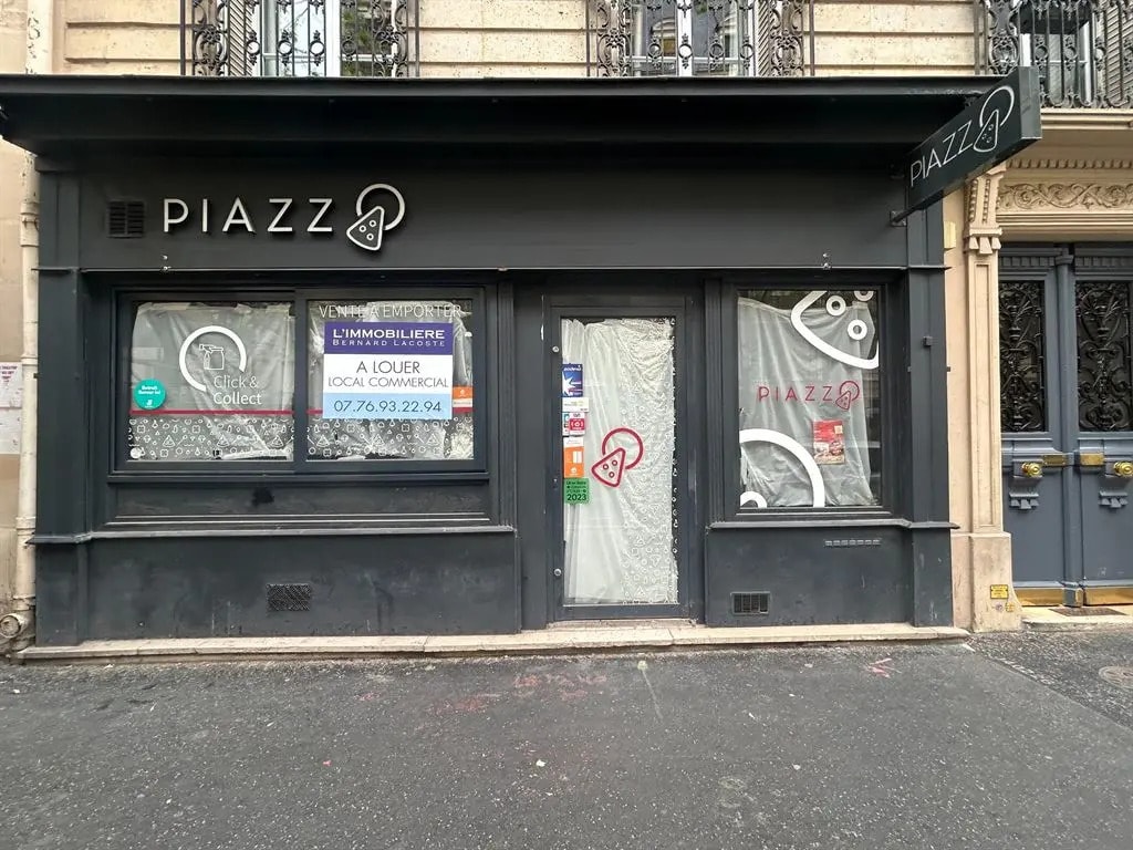 30 Rue Brochant, Paris à louer Photo de l’immeuble– Image 1 sur 2