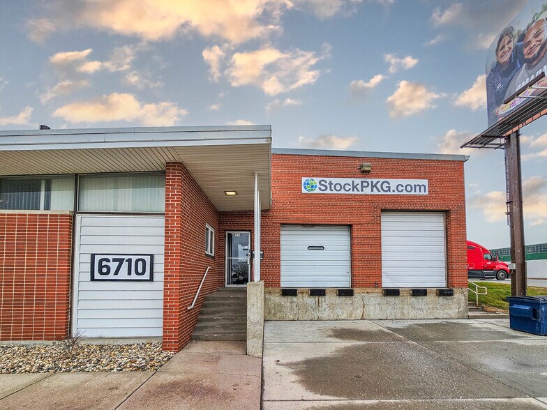 6710 L St, Omaha, NE à vendre - Photo de l’immeuble – Image 2 sur 11