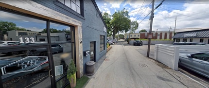 133 Breckenridge Ln, Louisville, KY à louer Photo de l’immeuble– Image 2 sur 6