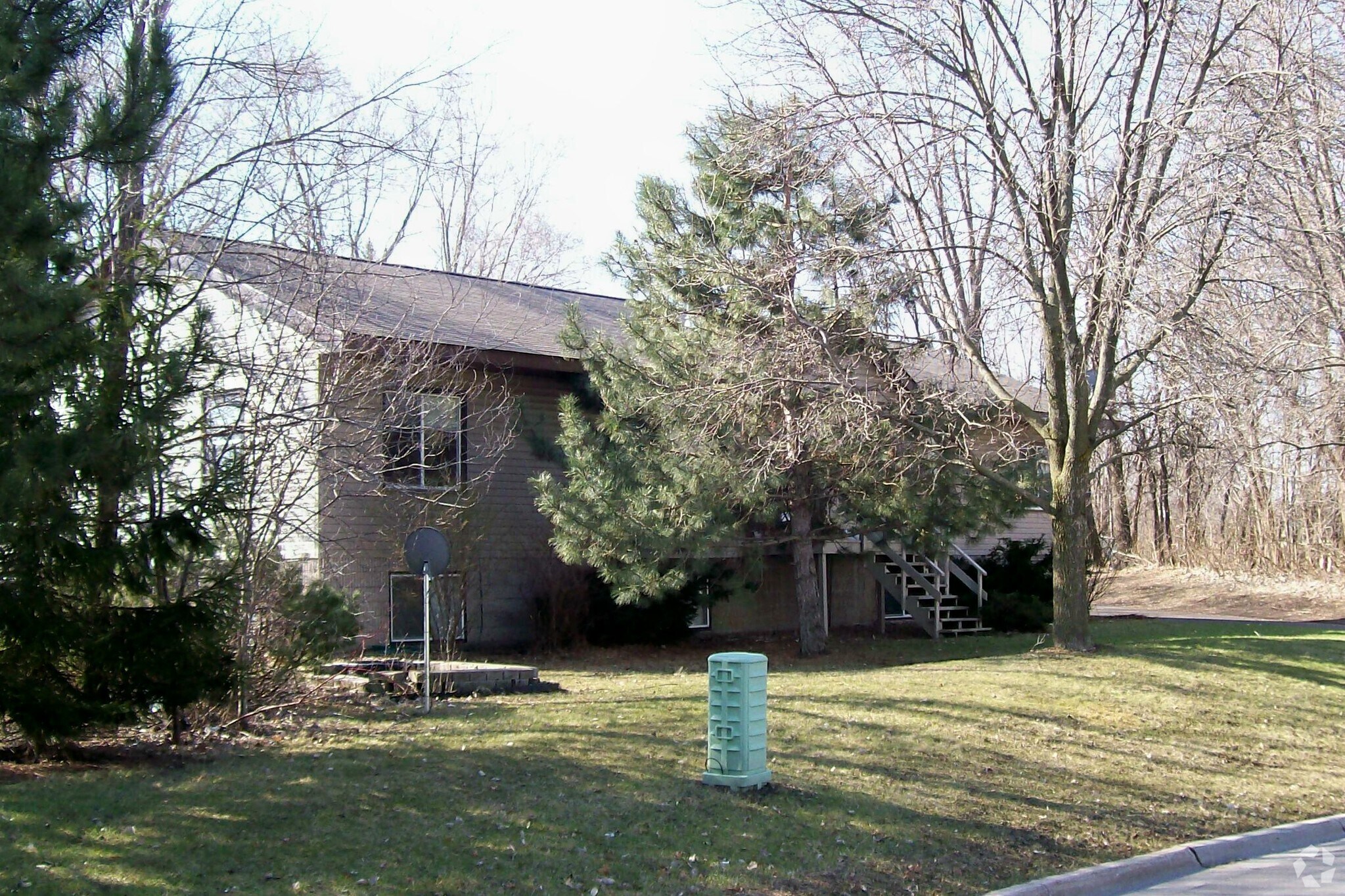 1075-1081 Greystone Ave N, Oakdale, MN à vendre Photo de l’immeuble– Image 1 sur 11