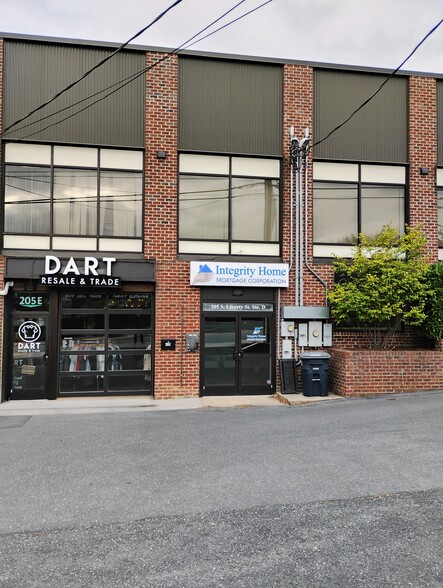 205 S Liberty St, Harrisonburg, VA à louer - Photo de l’immeuble – Image 2 sur 20