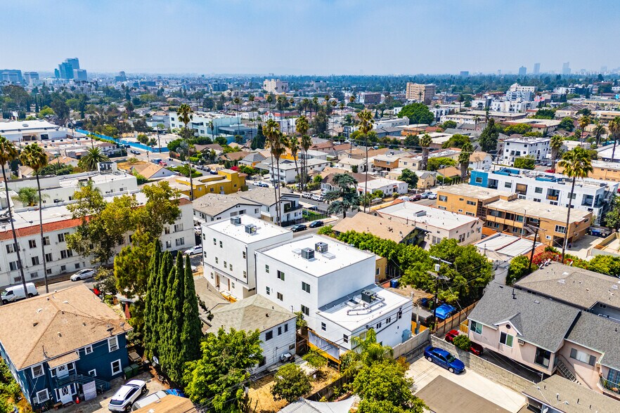 4513 Rosewood Ave, Los Angeles, CA à vendre - Photo de l’immeuble – Image 3 sur 16