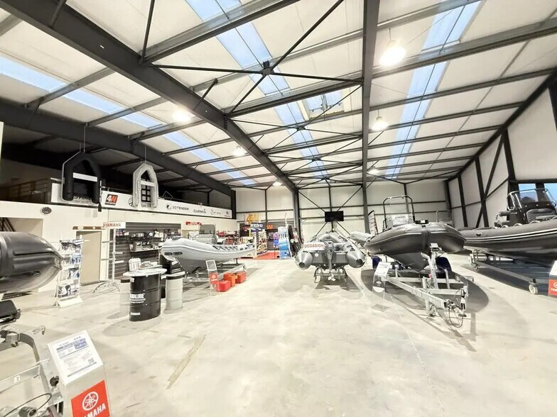 Local d'activités dans Arzon à vendre - Photo de l’immeuble – Image 1 sur 2