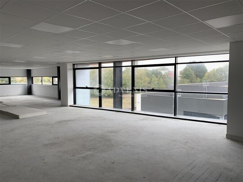 Bureau dans Le Mans à louer - Photo de l’immeuble – Image 2 sur 7