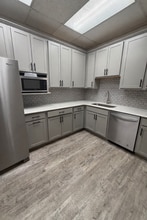 212 N Wahsatch Ave, Colorado Springs, CO à louer Photo intérieure– Image 1 sur 5