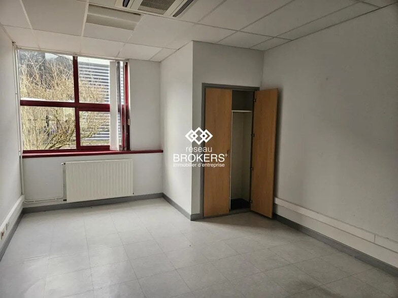 Bureau dans Le Creusot à louer - Photo intérieure – Image 3 sur 8