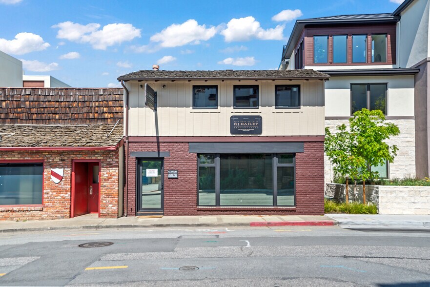 401 1st St, Los Altos, CA à vendre - Photo de l’immeuble – Image 1 sur 26