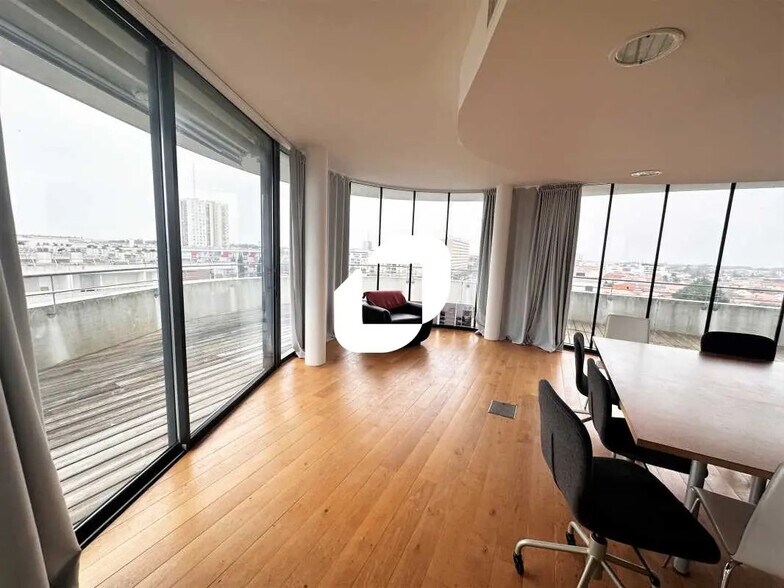 Bureau dans Cenon à vendre - Photo de l’immeuble – Image 2 sur 6