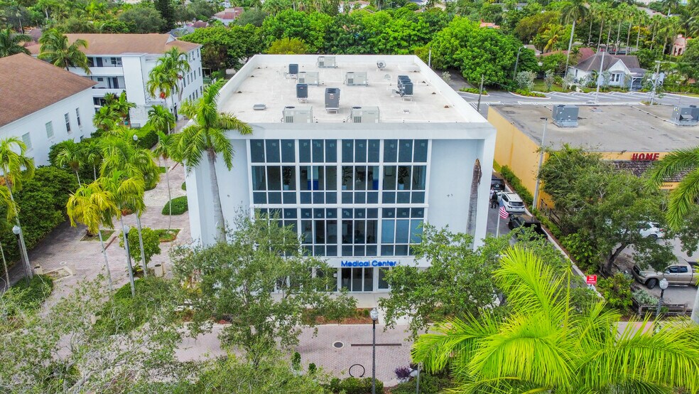 304 N Krome Ave, Homestead, FL à louer - Photo de l’immeuble – Image 1 sur 78
