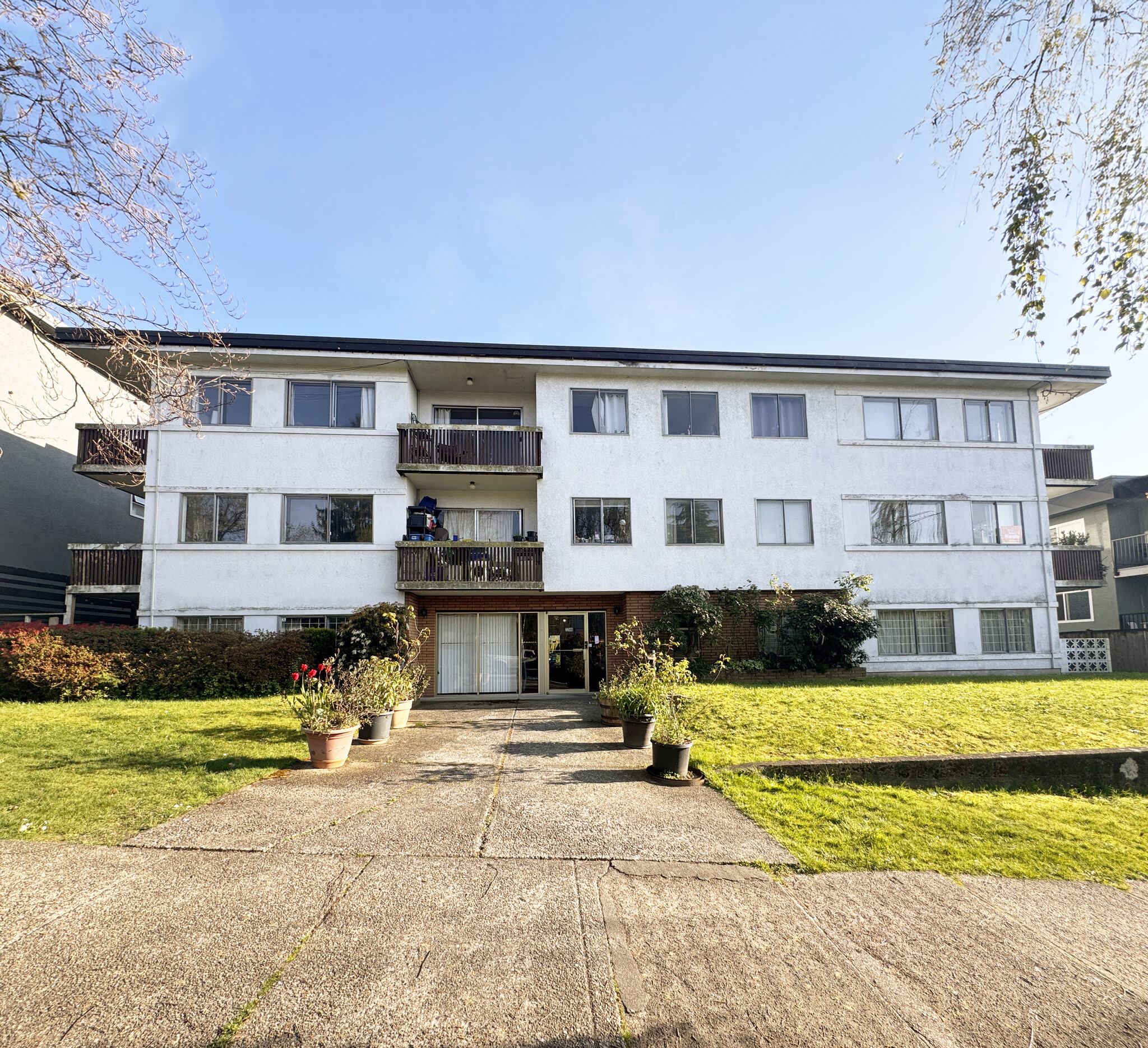 2280 Mcgill St, Vancouver, BC à vendre Photo de l’immeuble– Image 1 sur 8