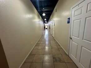 2211 E 7th Ave, Tampa, FL à louer Photo intérieure– Image 2 sur 7