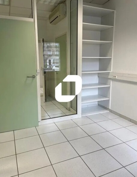 Bureau dans Grenoble à louer - Photo intérieure – Image 3 sur 8