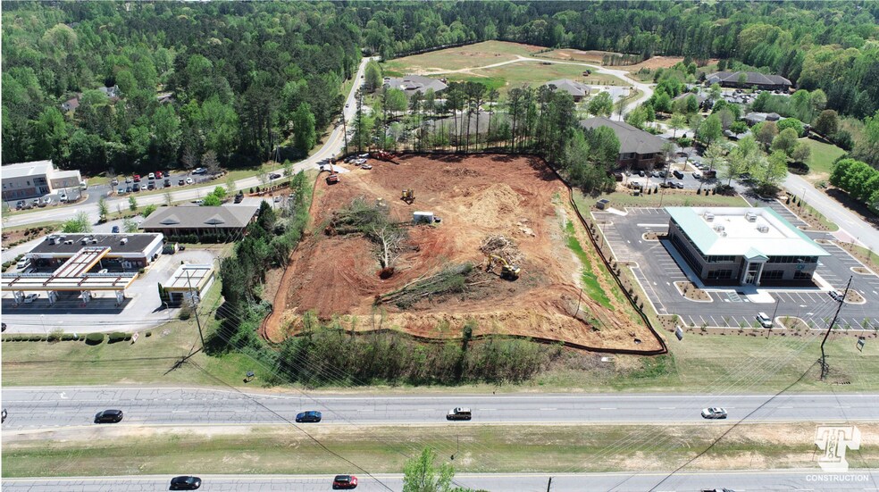 1018 Sullivan Rd, Newnan, GA à vendre - Photo principale – Image 1 sur 2