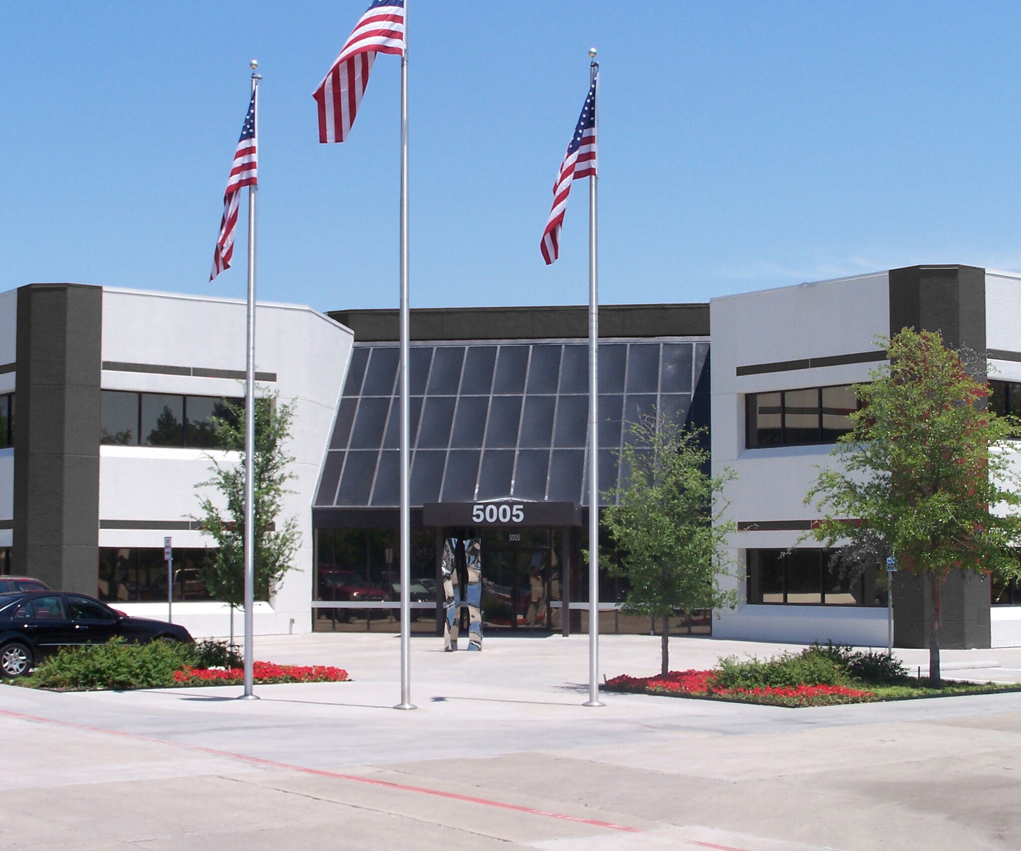 5005 W Royal Ln, Irving, TX à louer Photo de l’immeuble– Image 1 sur 8