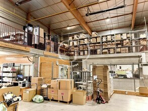 772 Rue De L'Industrie, Saint-André-de-Corcy à vendre Photo intérieure– Image 1 sur 2