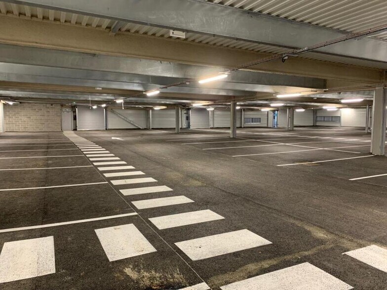 12 Avenue Des Tropiques, Les Ulis à louer - Photo de l’immeuble – Image 3 sur 5