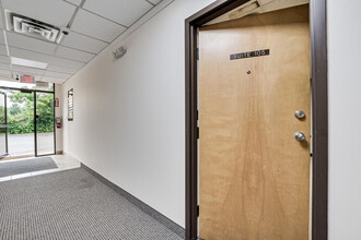 107 Cedar Grove Ln, Somerset, NJ à louer Photo intérieure– Image 1 sur 7