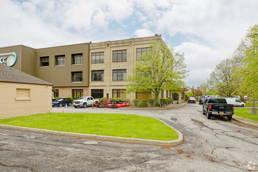 400 West Ave, Rochester, NY à louer - Photo de l’immeuble – Image 2 sur 31