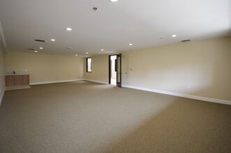 1500 Grant Ave, Novato, CA à louer Photo intérieure– Image 1 sur 6