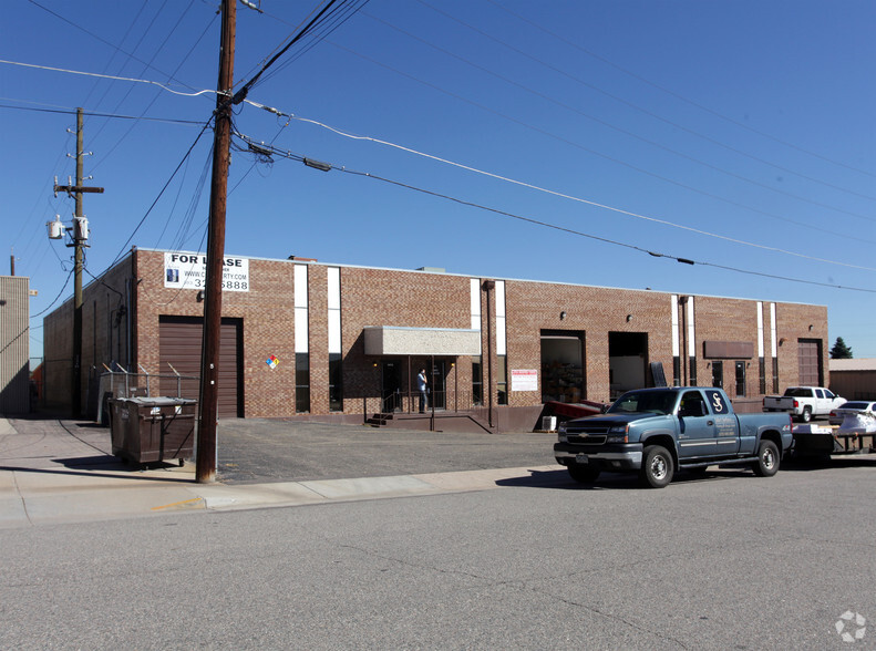 2045-2075 W Amherst Ave, Sheridan, CO à louer - Photo principale – Image 1 sur 2