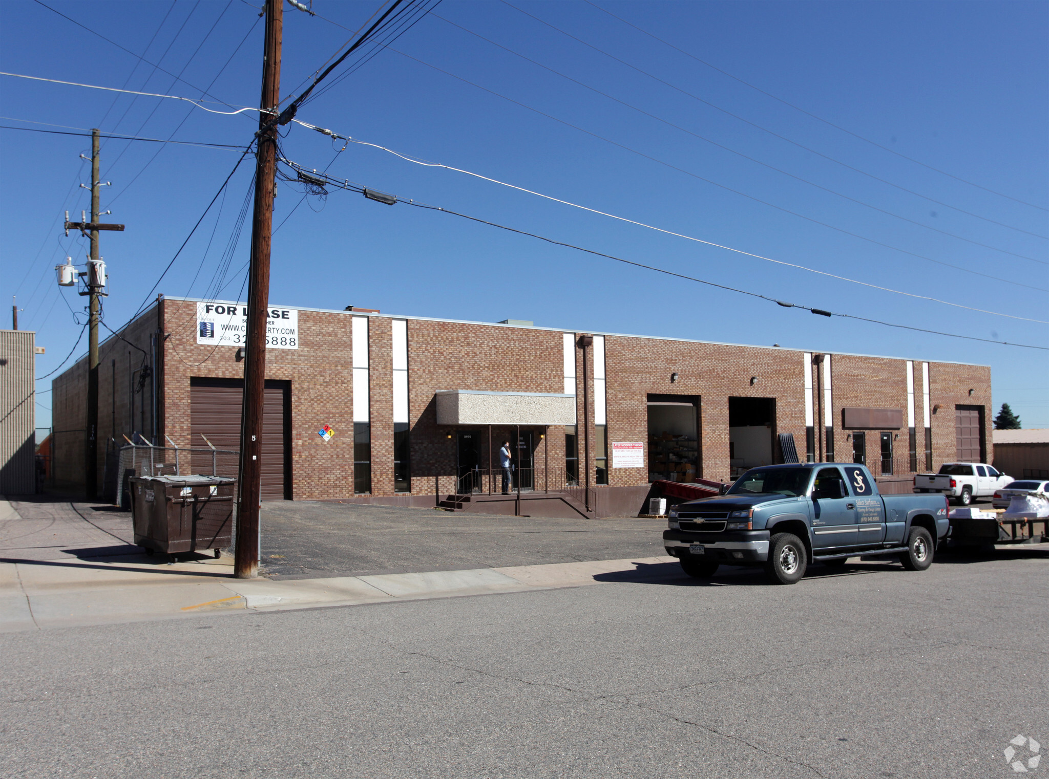 2045-2075 W Amherst Ave, Sheridan, CO à louer Photo principale– Image 1 sur 3