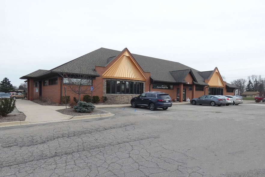 14720 King Rd, Riverview, MI à louer - Photo de l’immeuble – Image 3 sur 3
