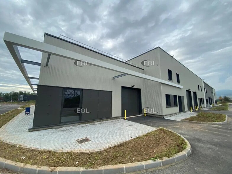 10 Rue Des Artisans, Bergheim à louer - Photo de l’immeuble – Image 2 sur 4