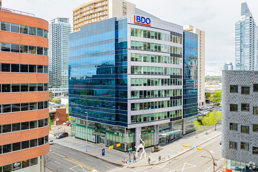 903 8th Ave SW, Calgary, AB à louer - Photo de l’immeuble – Image 1 sur 13