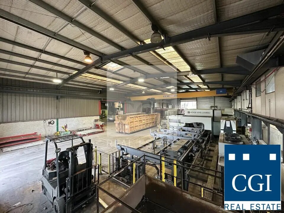 Local d’activités dans Seyssins à louer Photo de l’immeuble– Image 1 sur 5