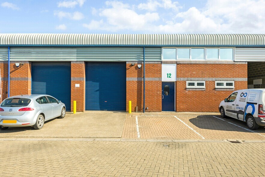 Southern Rd, Aylesbury à louer - Photo de l’immeuble – Image 2 sur 47