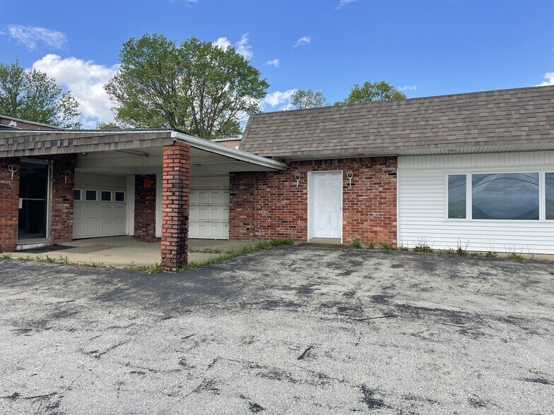 1992 Mount Pleasant Rd, Greensburg, PA à louer - Photo de l’immeuble – Image 3 sur 22