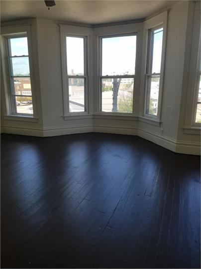 211 E Stephenson St, Freeport, IL à vendre - Photo de l’immeuble – Image 2 sur 25