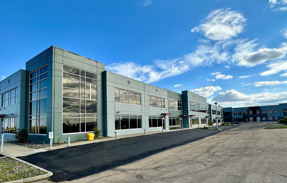 3601 82nd Ave, Leduc, AB à louer - Photo de l’immeuble – Image 1 sur 3