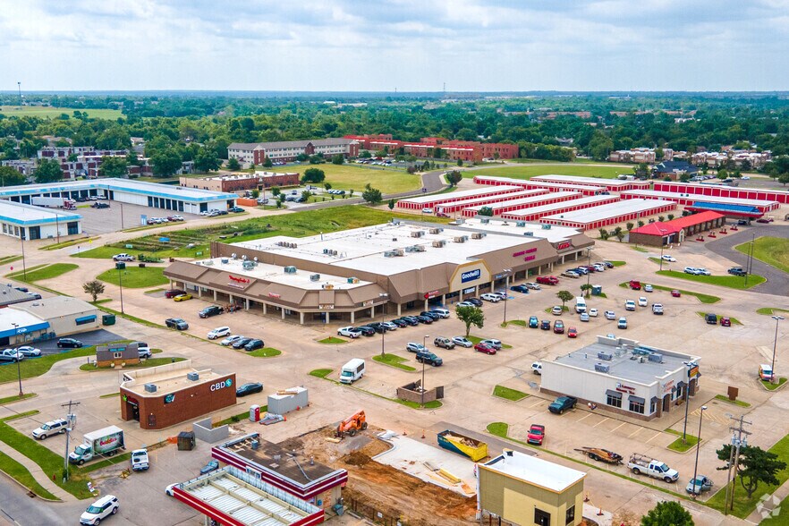 149-155 12th Ave, Norman, OK à louer - Aérien – Image 2 sur 4