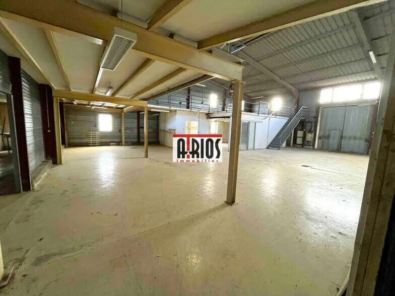 Local commercial dans La Farlède à vendre - Photo de l’immeuble – Image 2 sur 11