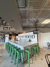 131-195 W Center Street Promenade, Anaheim, CA à louer Photo intérieure– Image 2 sur 2