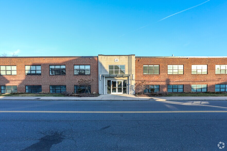 85 School St, Watertown, MA à louer - Photo de l’immeuble – Image 3 sur 5