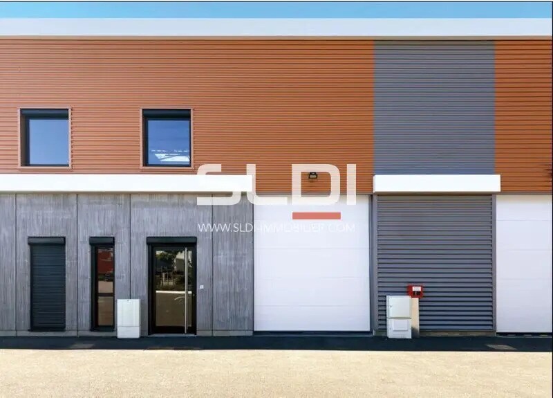 165 Avenue Henri Schneider, Meyzieu à louer Photo de l’immeuble– Image 1 sur 7